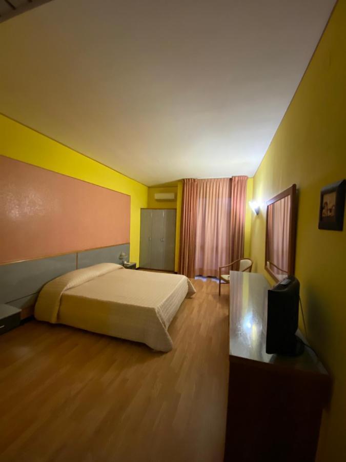 Hotel Venusia Venosa Exterior foto