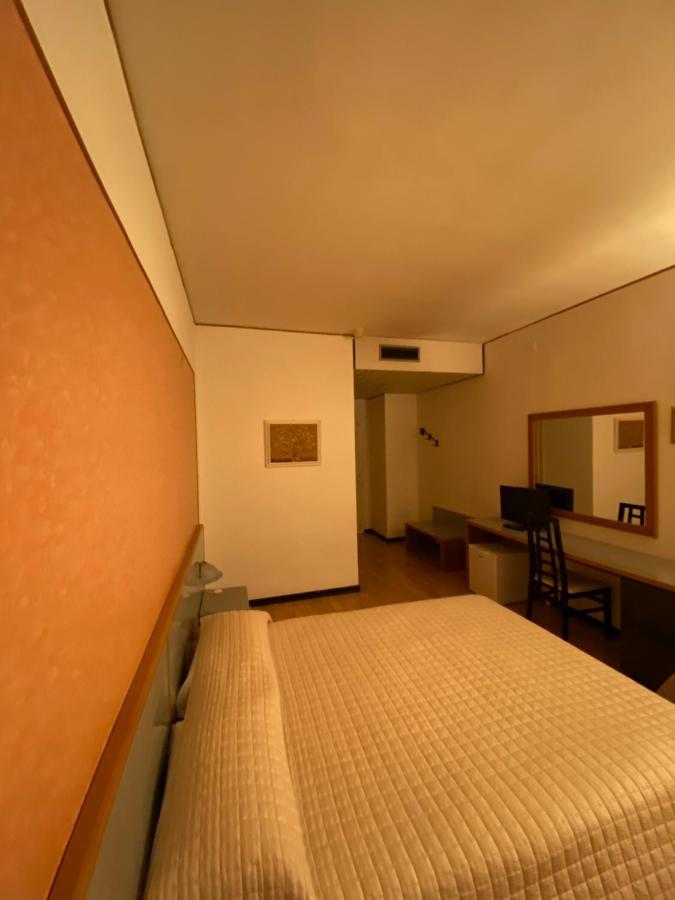 Hotel Venusia Venosa Exterior foto